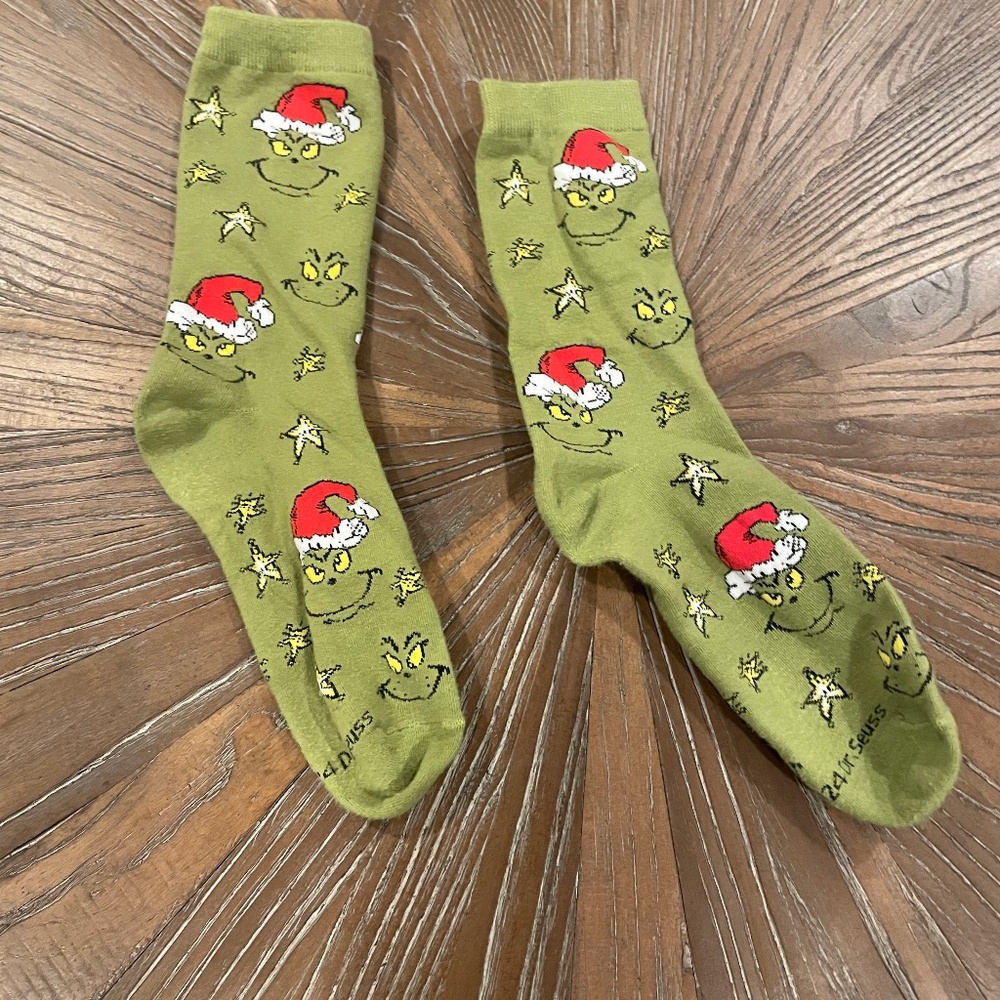 American eagle grinch holiday socks